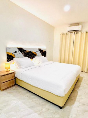 PJ Hostel & Bar